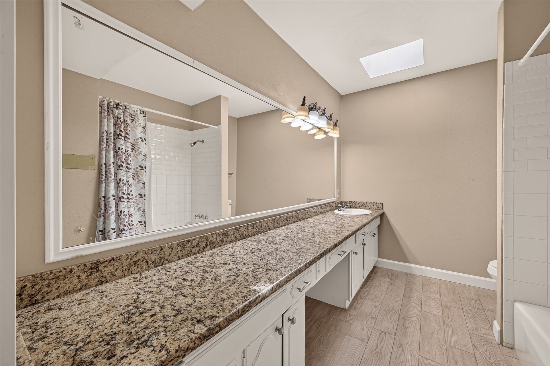 408 N Post Oak Lane, #408, Houston, TX 77024