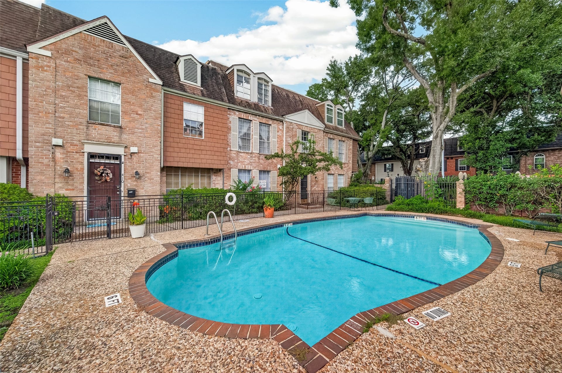 408 N Post Oak Lane, #408, Houston, TX 77024