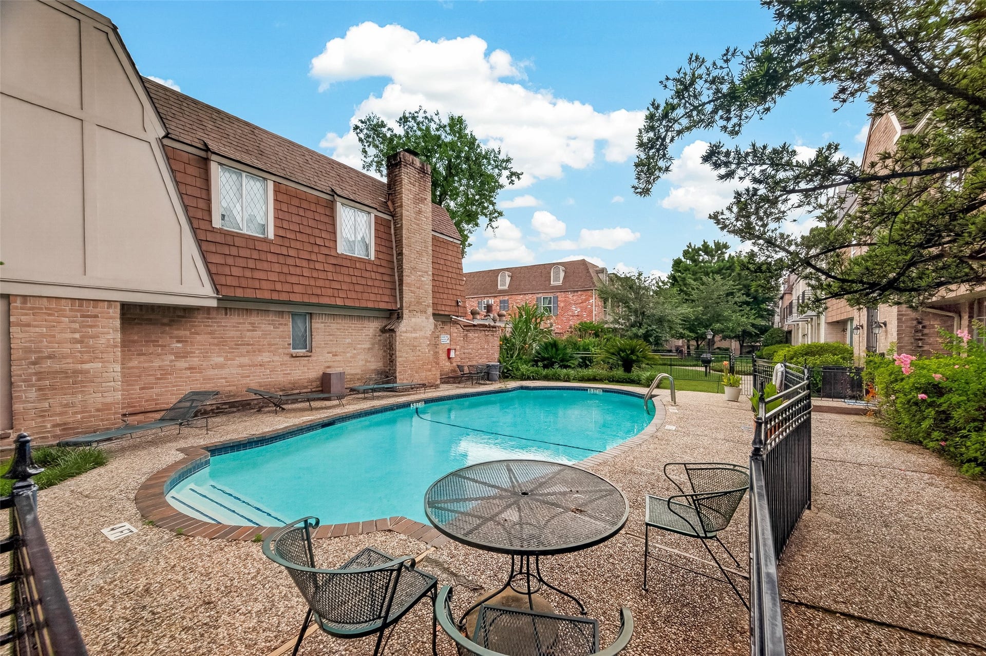 408 N Post Oak Lane, #408, Houston, TX 77024