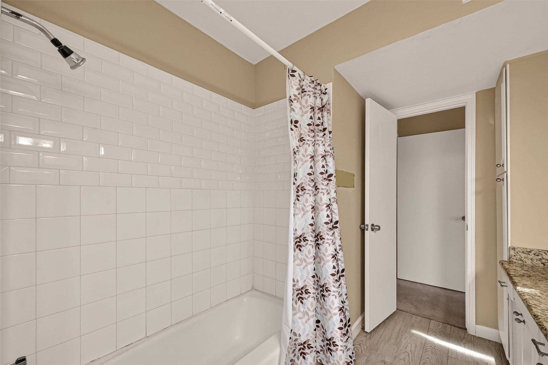 408 N Post Oak Lane, #408, Houston, TX 77024