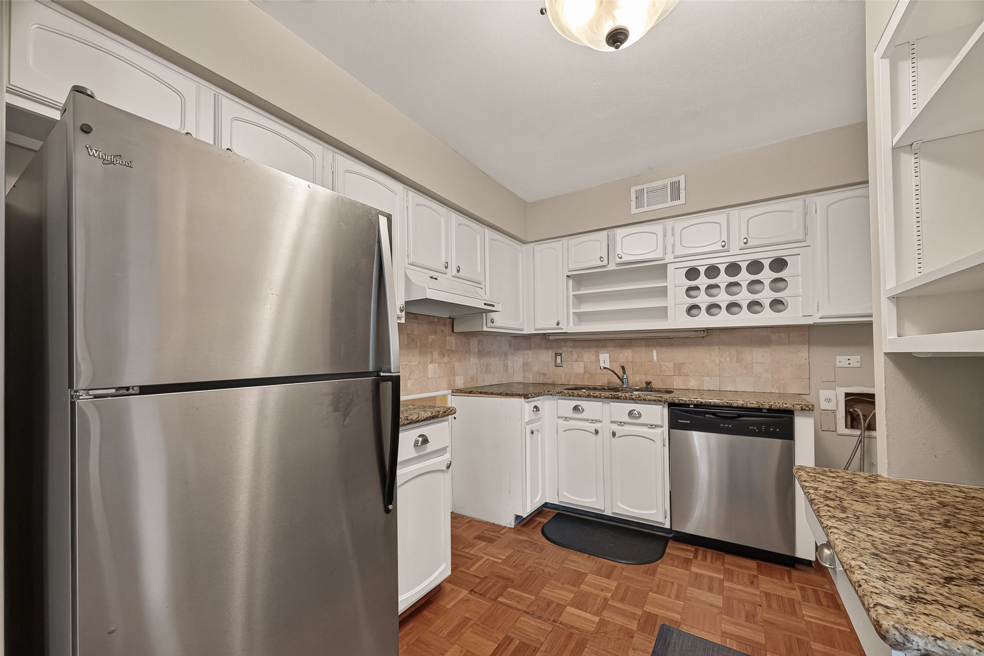 408 N Post Oak Lane, #408, Houston, TX 77024