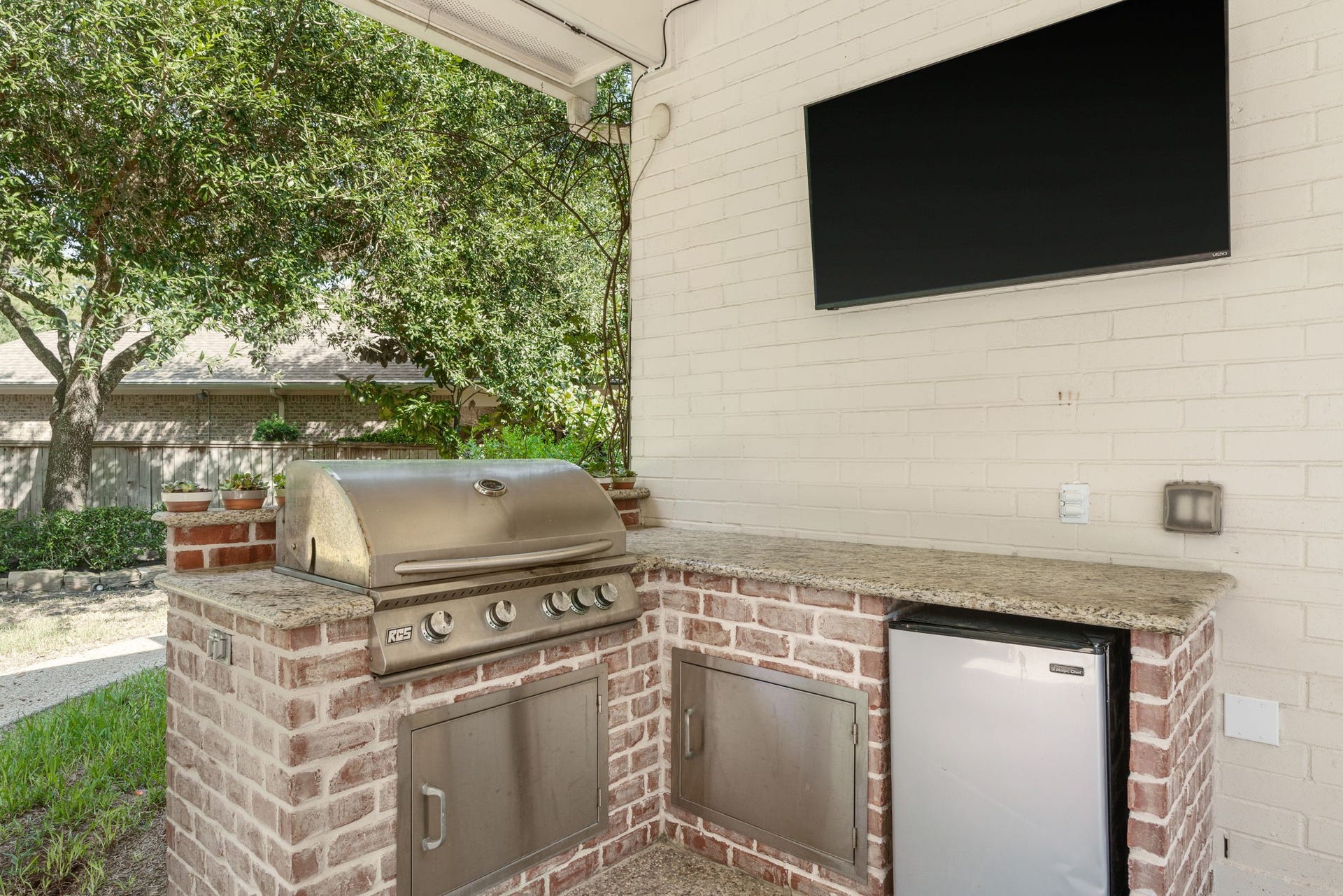186 Sentinel Point Court, The Woodlands, TX 77382 186 Sentinel Point Court, The Woodlands, TX 77382