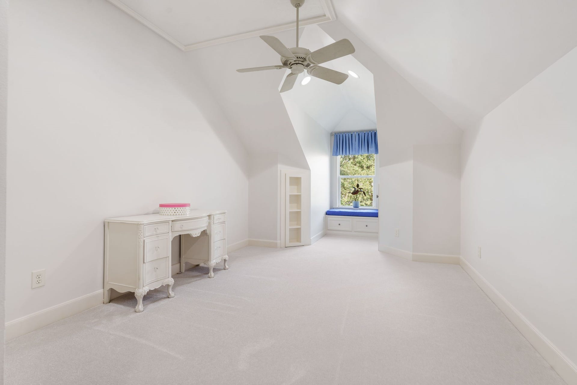 186 Sentinel Point Court, The Woodlands, TX 77382 186 Sentinel Point Court, The Woodlands, TX 77382