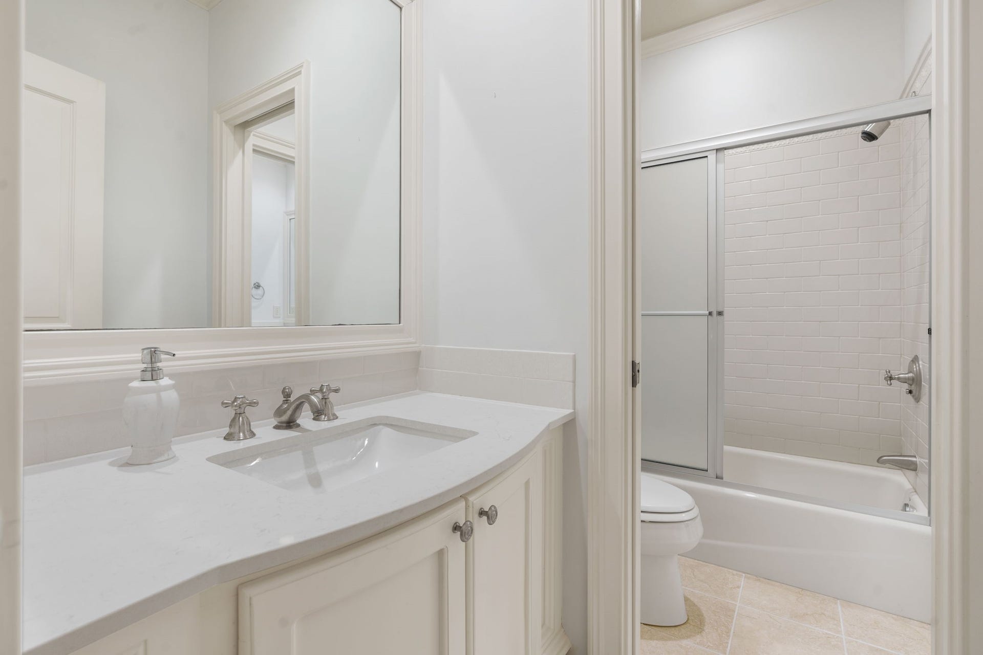 186 Sentinel Point Court, The Woodlands, TX 77382 186 Sentinel Point Court, The Woodlands, TX 77382