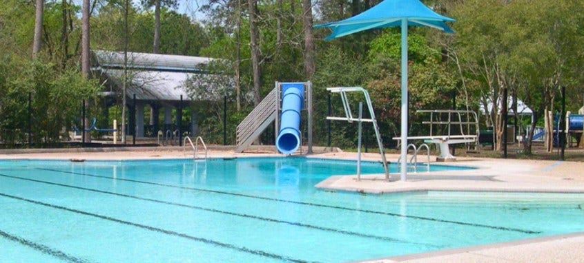 Shadow Bend Pool & Park just a short walk away!