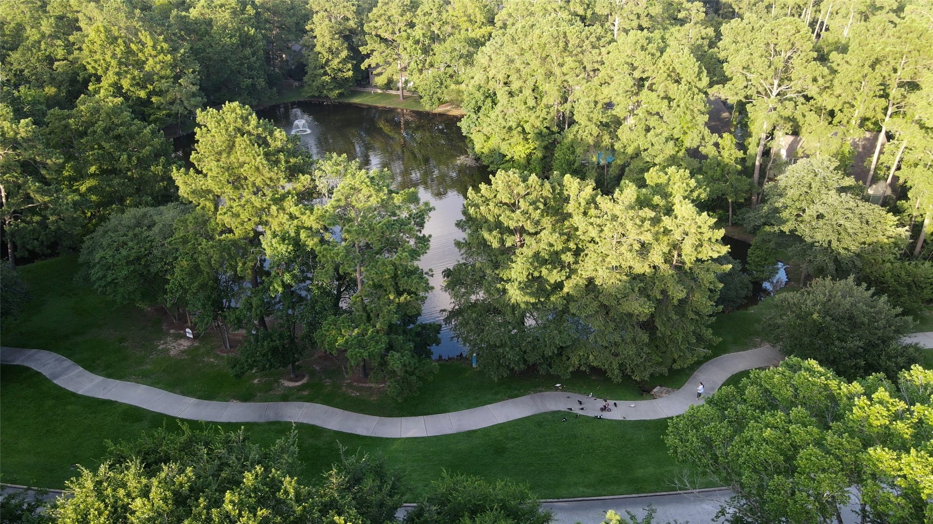 Beautiful walking paths just outside your back door