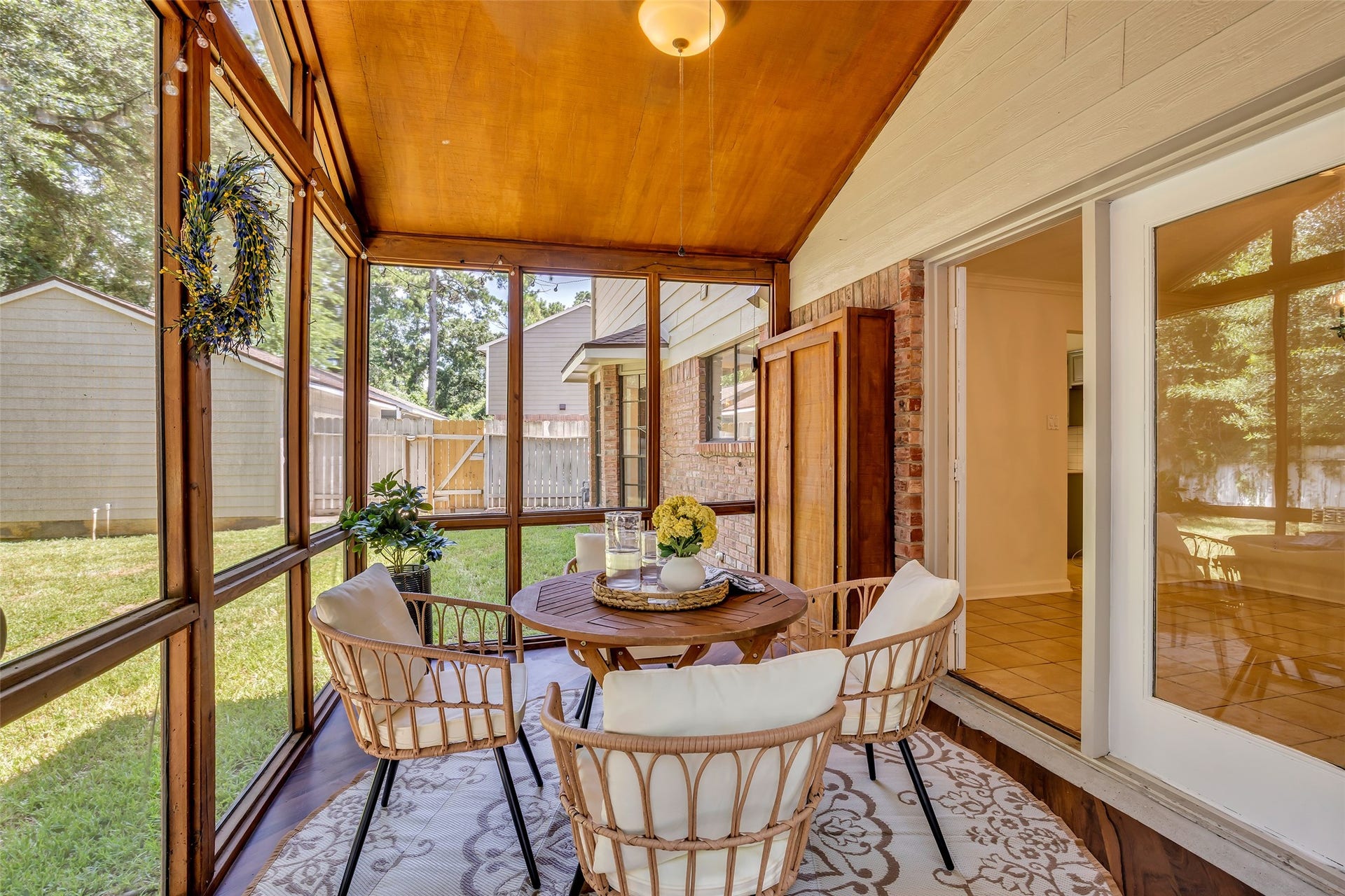 259 E Rainbow Ridge Circle, The Woodlands, TX 77381