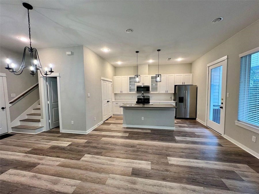 Property photo for 6712 Parker Oaks Lane, Houston, TX