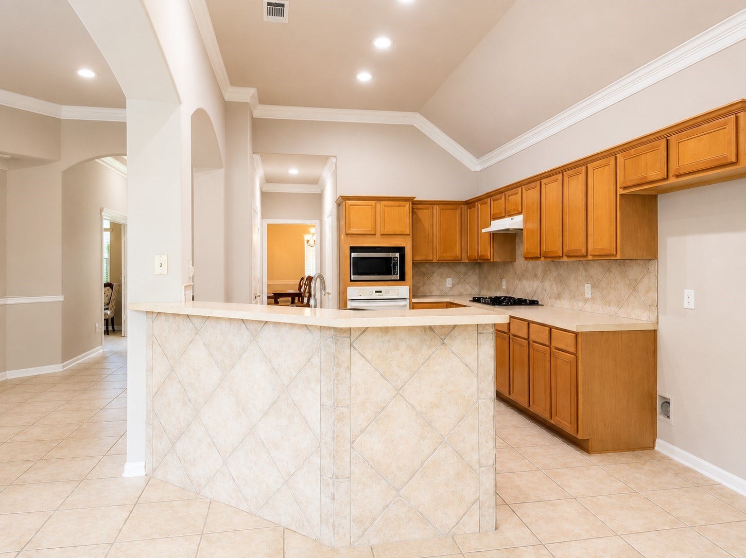 519 Oleander Street, Lake Jackson, TX 77566 KITCHEN