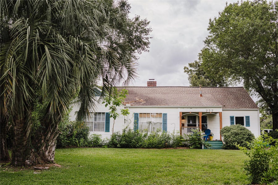 Property photo for 777 Sue Barnett Drive, Houston, TX