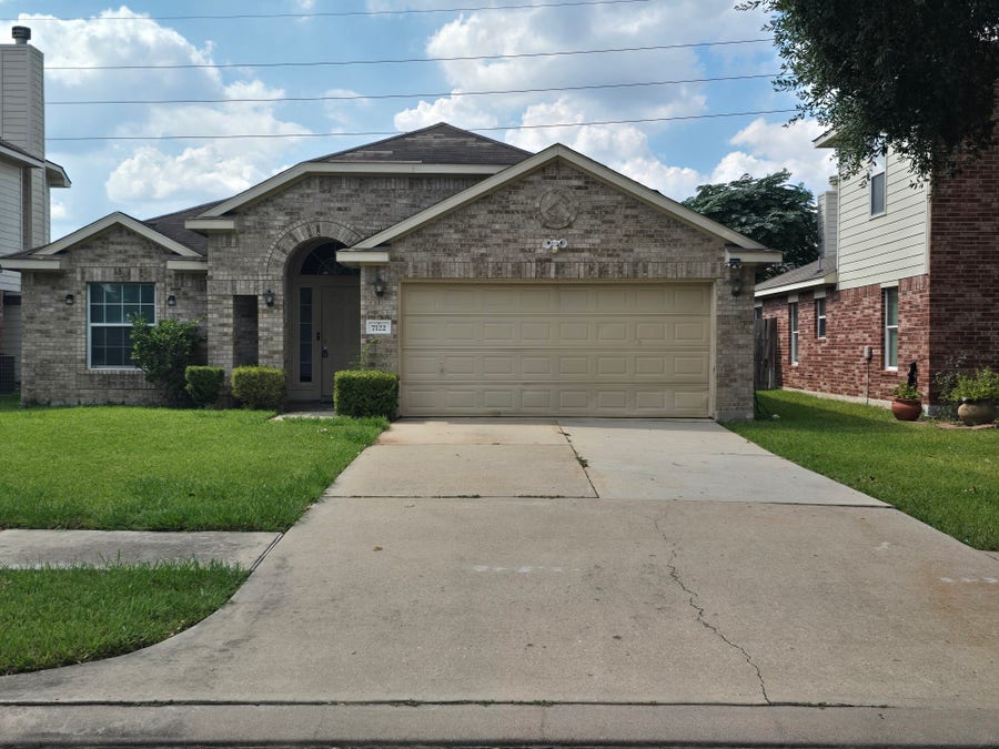 Property photo for 7122 Autumn Bluff Lane, Richmond, TX