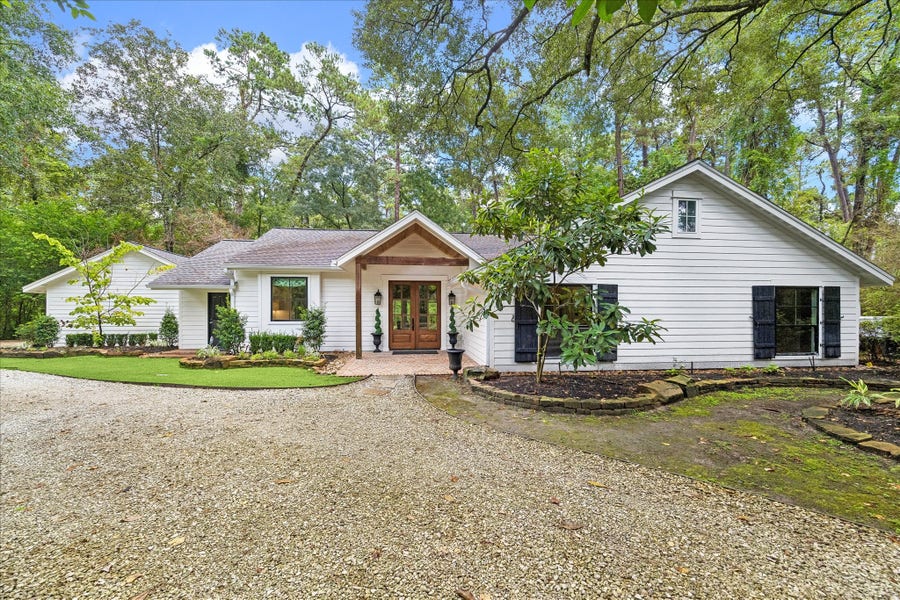 Property photo for 2943 Kings Forest Drive, Houston, TX