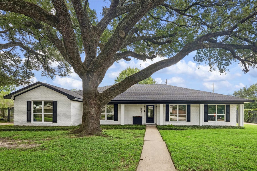 Property photo for 5243 Caversham Drive, Houston, TX