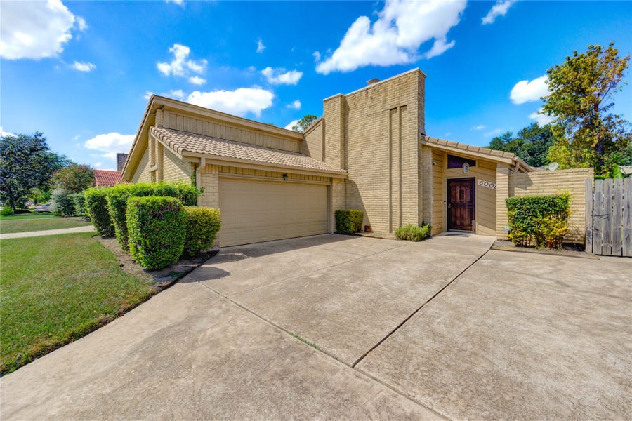 Property photo for 6006 Ogden Forest Drive, Houston, TX