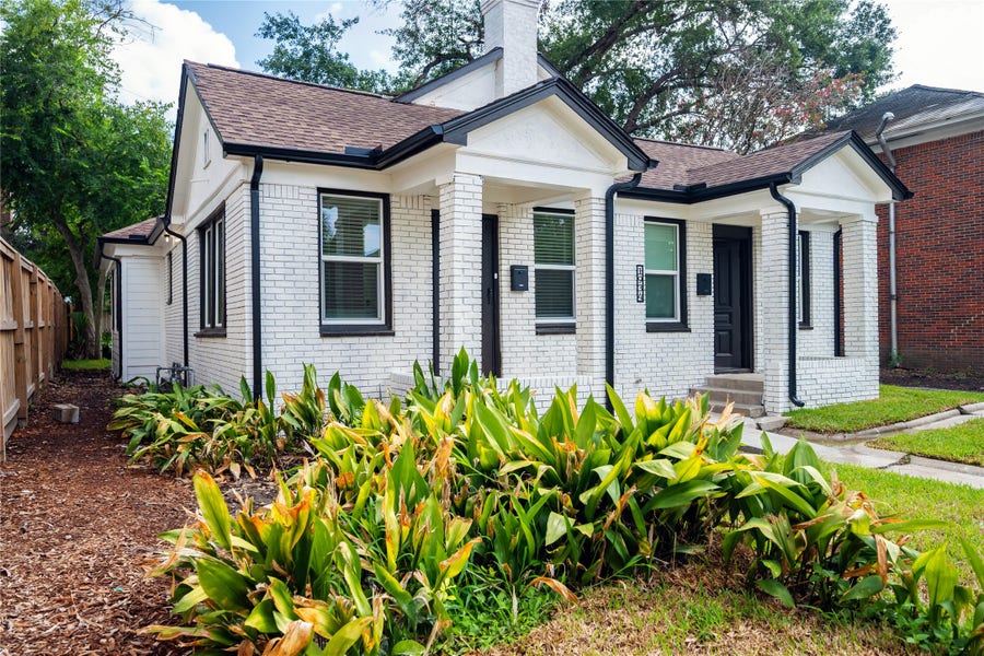 Property photo for 1934 Hawthorne, Houston, TX