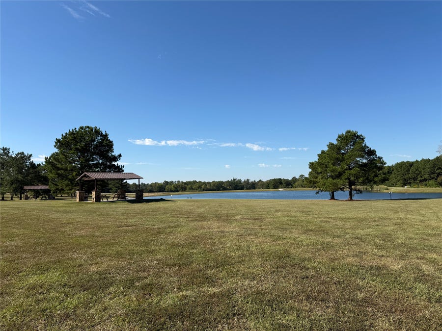 Property photo for 15895 Ridge Oak Road, Willis, TX