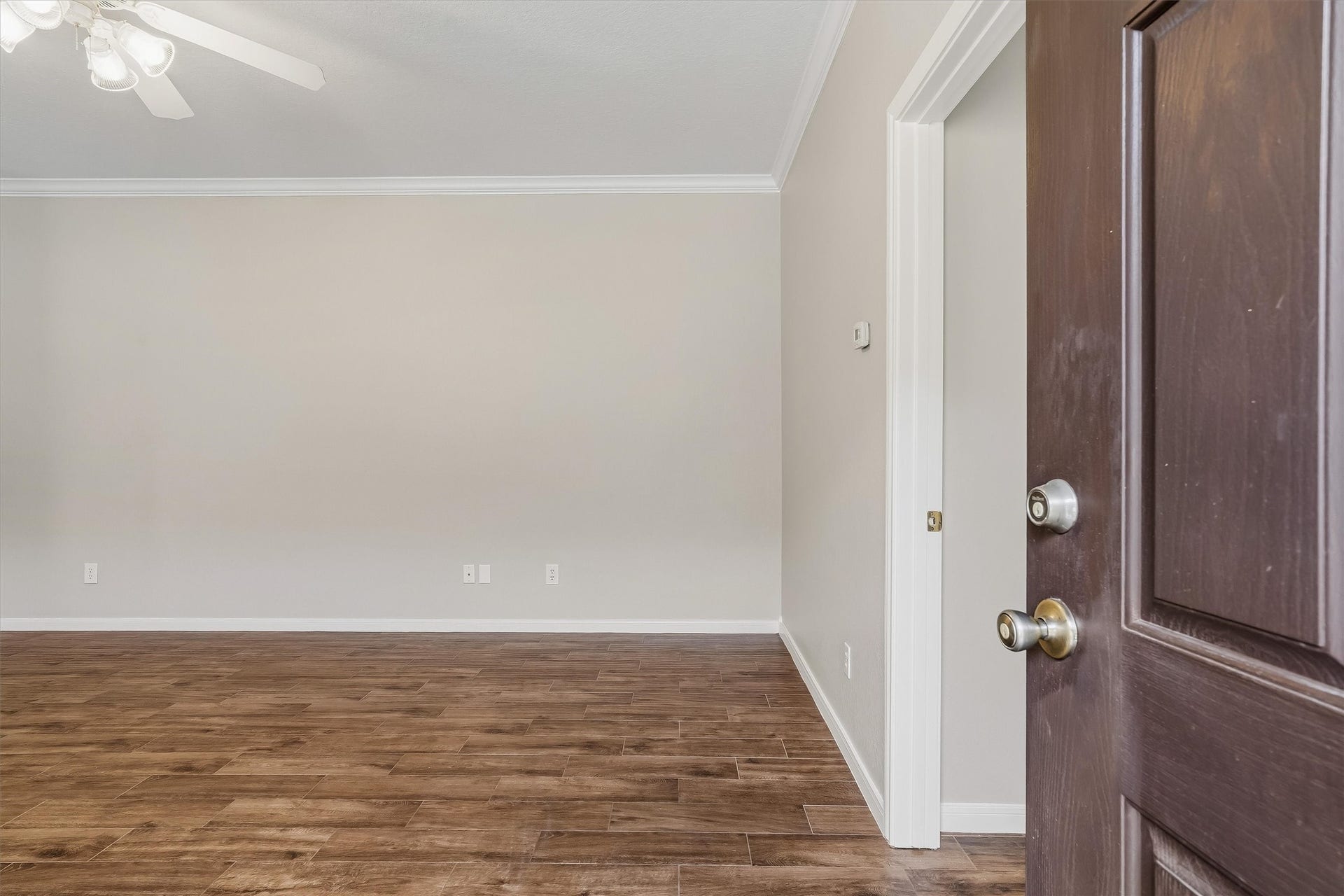 304 Reppert Street, Bacliff, TX 77518 Entrance, fresh paint and updated flooring