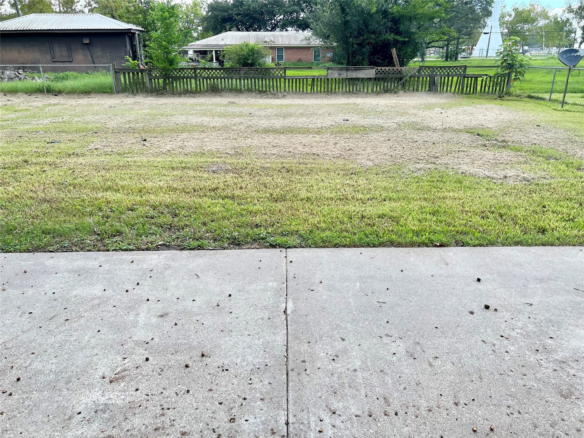 14414 2nd Street Street, Santa Fe, TX 77517 Another view of the expansive back fenced yard. No neighbors to the right side either.