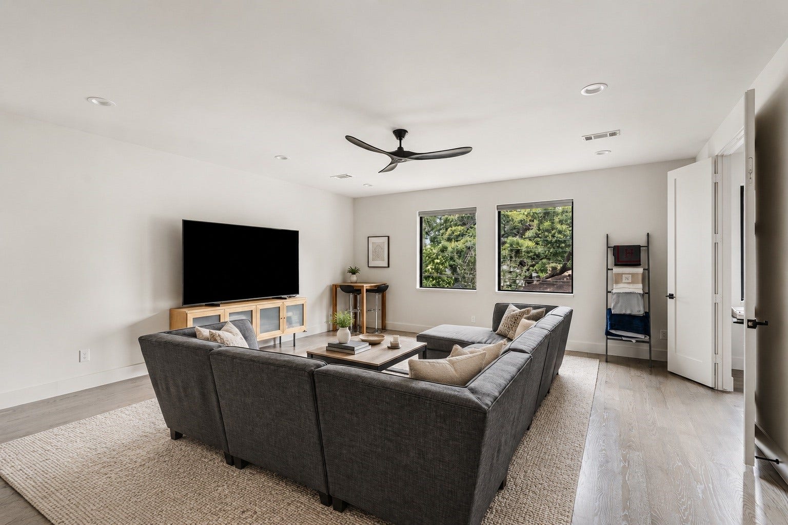 4638 Merwin Street, Houston, TX 77027 Perfect for movie nights, game days, or everyday relaxation, the game room provides an inviting gathering space.