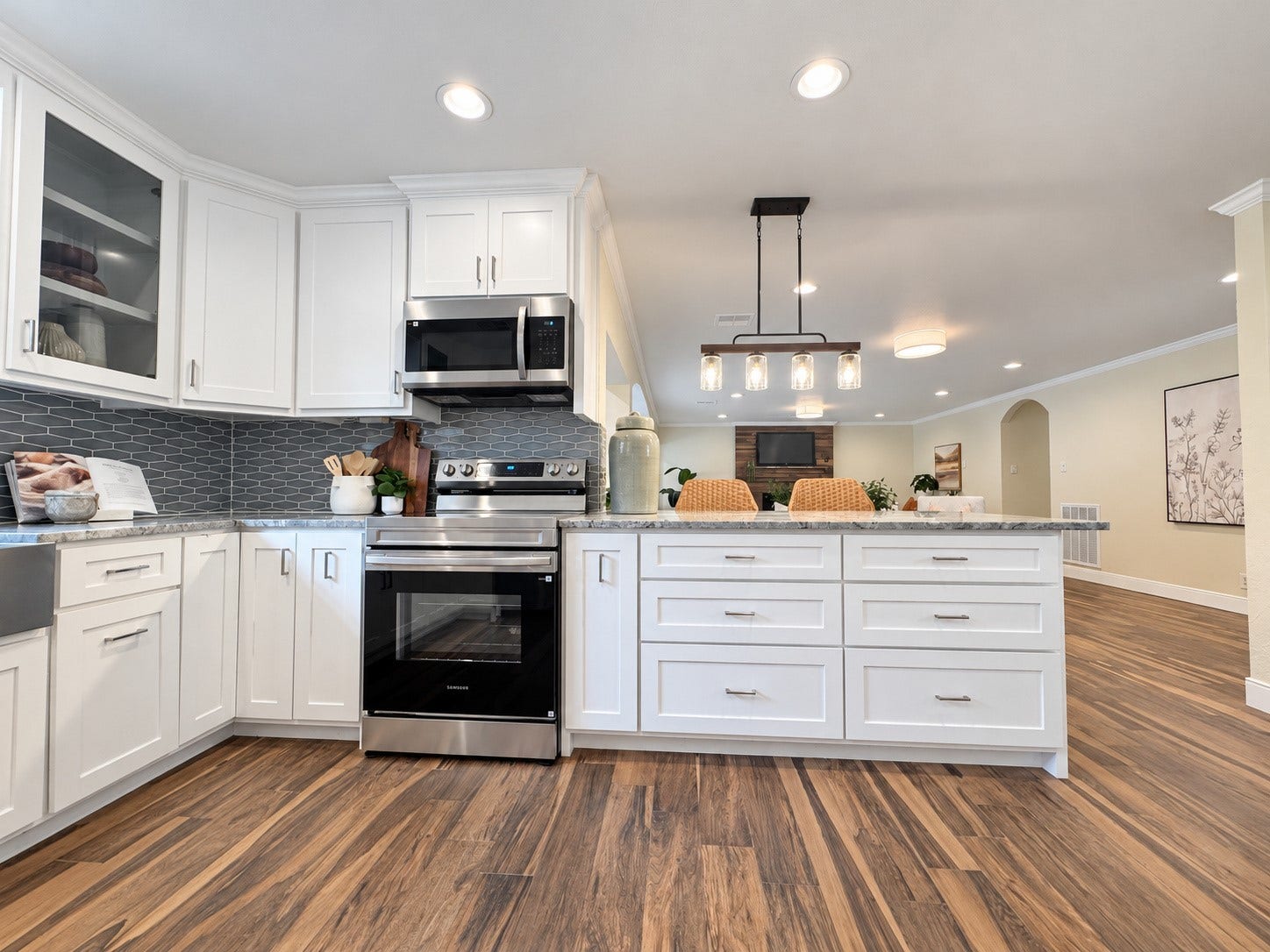4425 Burditt Street, Santa Fe, TX 77510 4425 Burditt Street, Santa Fe, TX 77510