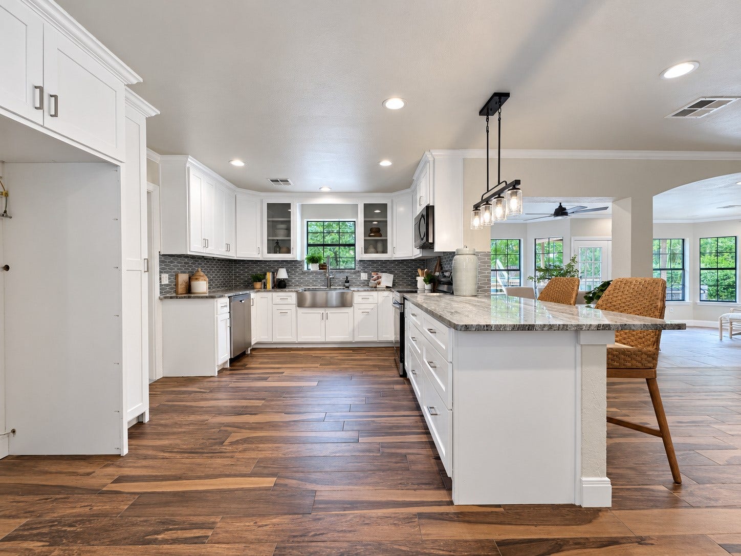 4425 Burditt Street, Santa Fe, TX 77510 4425 Burditt Street, Santa Fe, TX 77510