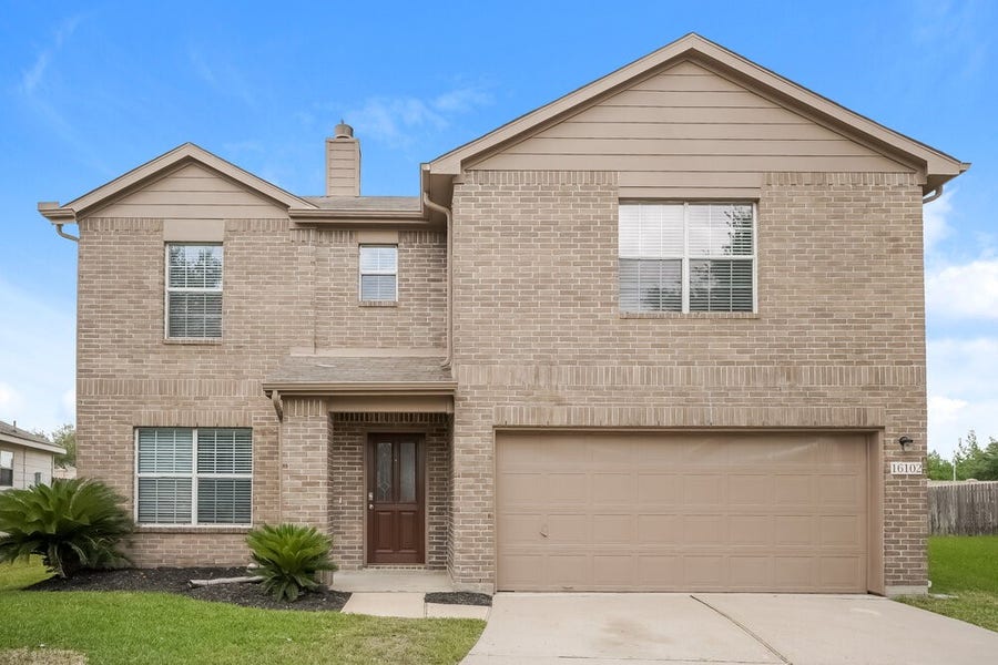 Property photo for 16102 Dawn Marie Lane, Sugar Land, TX