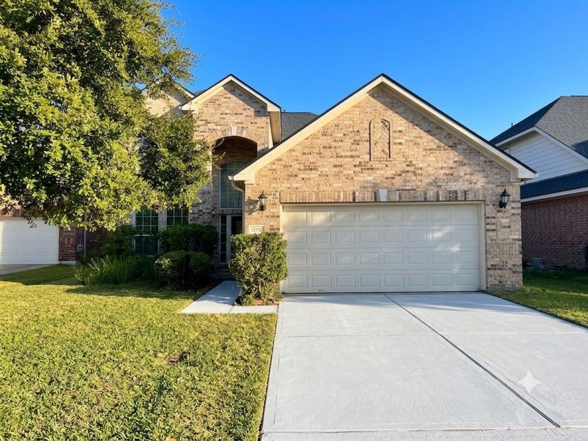 Welcome to 13715 Clear Trail Lane.