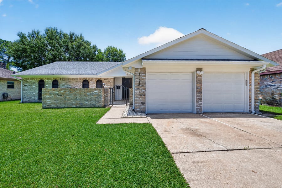 Property photo for 10714 Sagewind Drive, Houston, TX