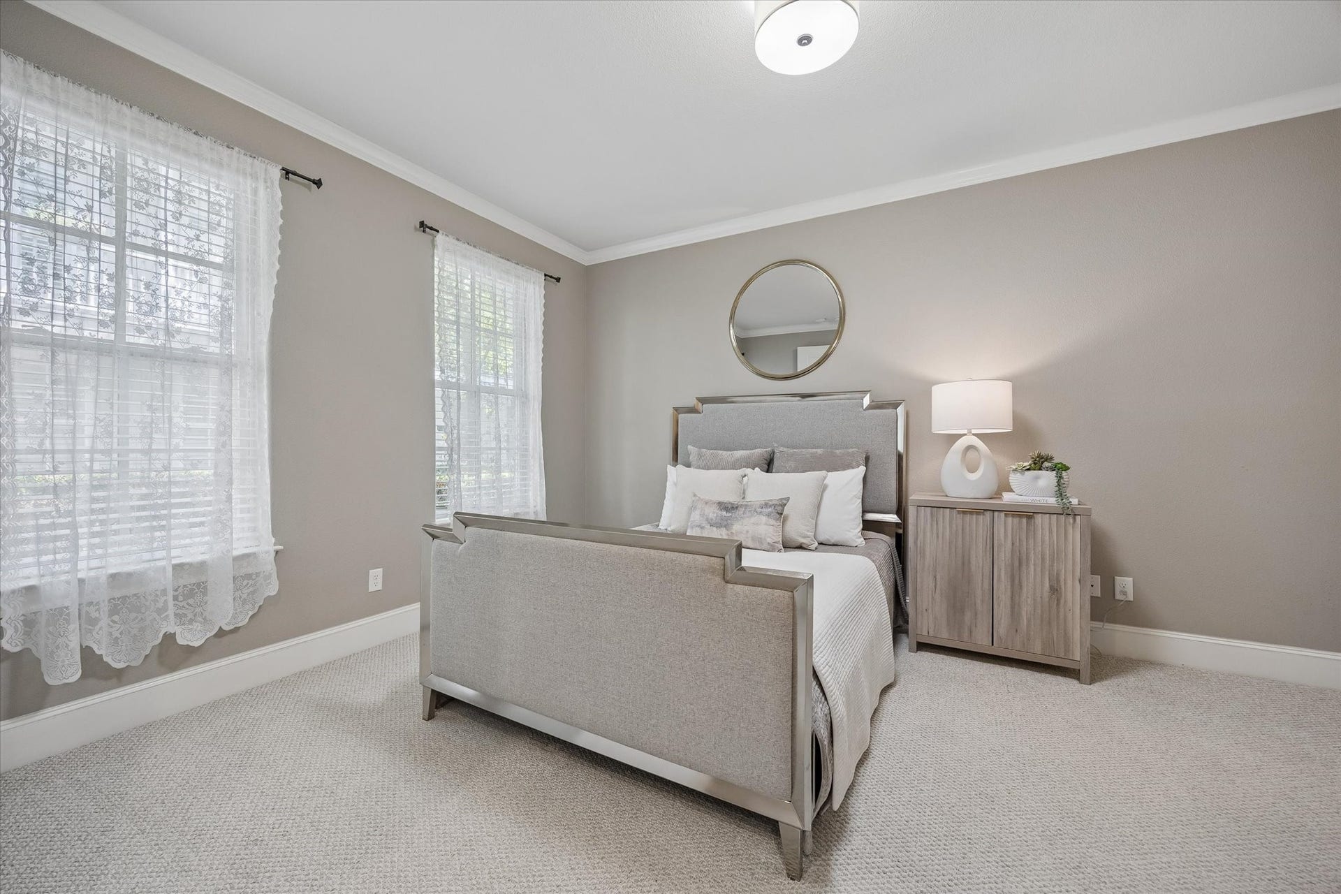 8805 Kolbe Bend Lane, Houston, TX 77080 Additional view of the secondary bedroom showcasing its comfortable proportions and natural light.
