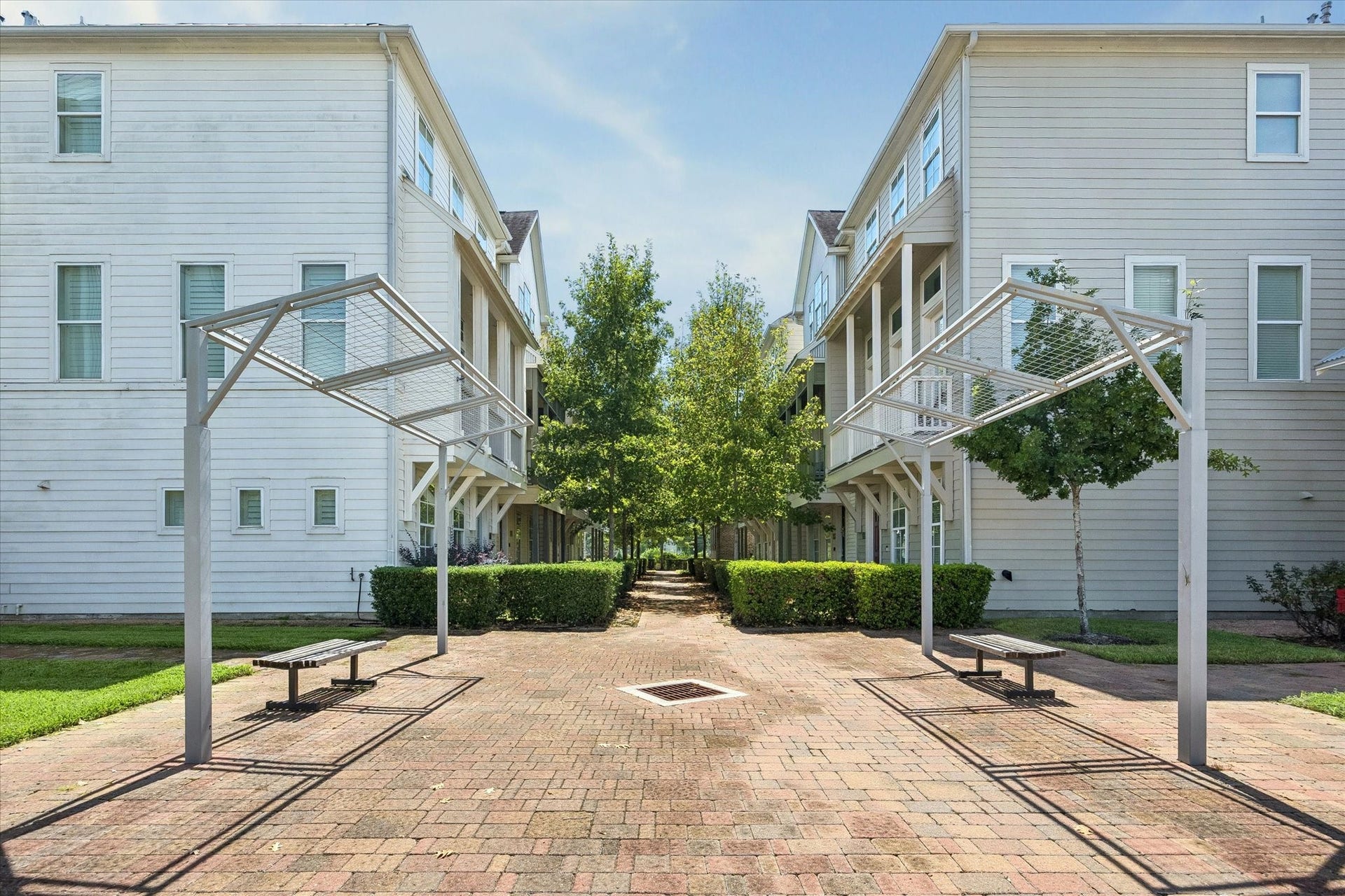 8805 Kolbe Bend Lane, Houston, TX 77080 Charming pedestrian-friendly setting with brick-paved walkways leaving straight to your home.