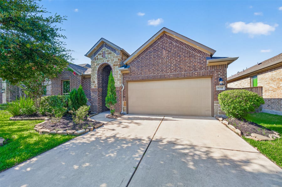 Property photo for 9718 Justin Ridge Lane, Humble, TX