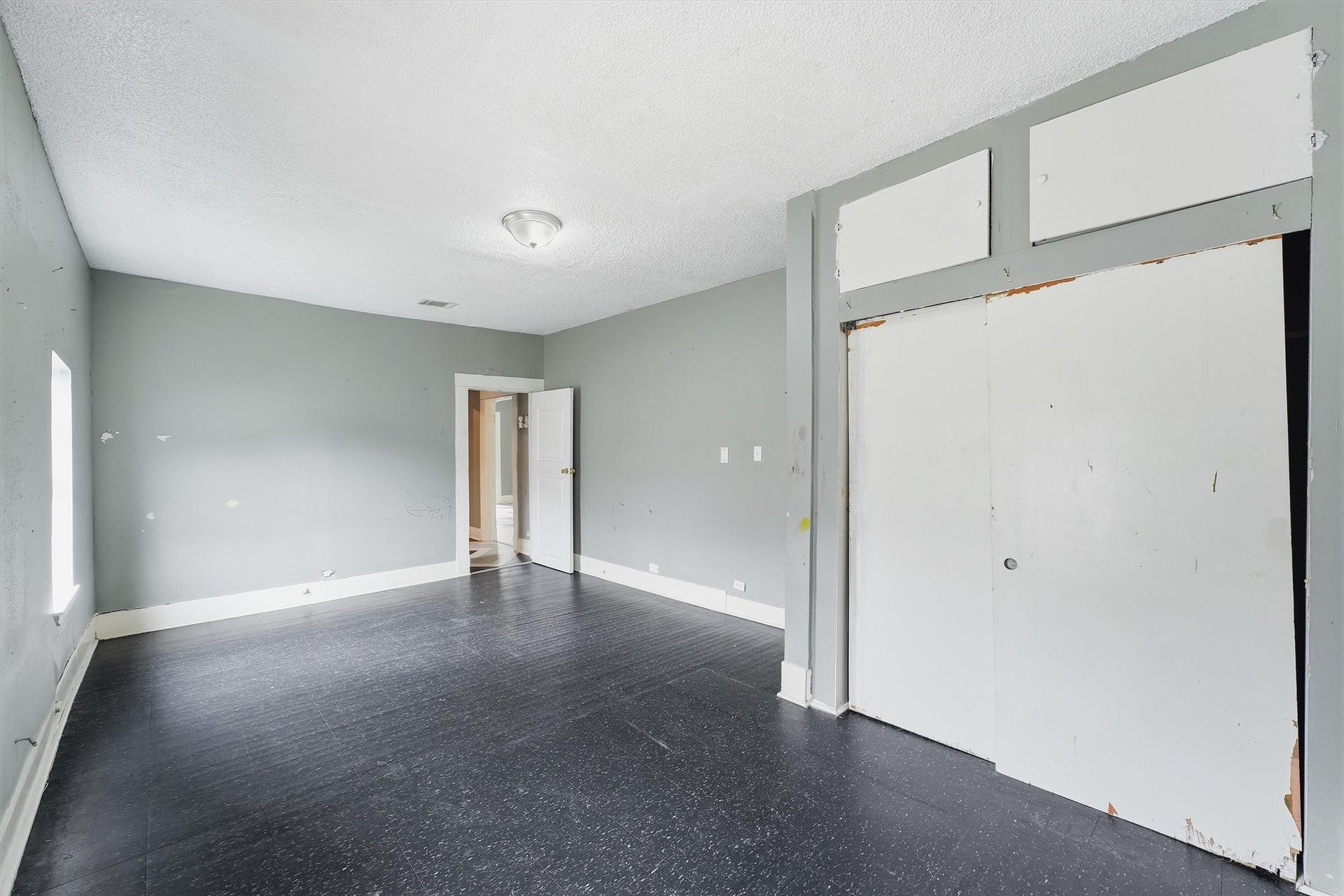 5709 Sherman Street, Houston, TX 77011 5709 Sherman Street, Houston, TX 77011