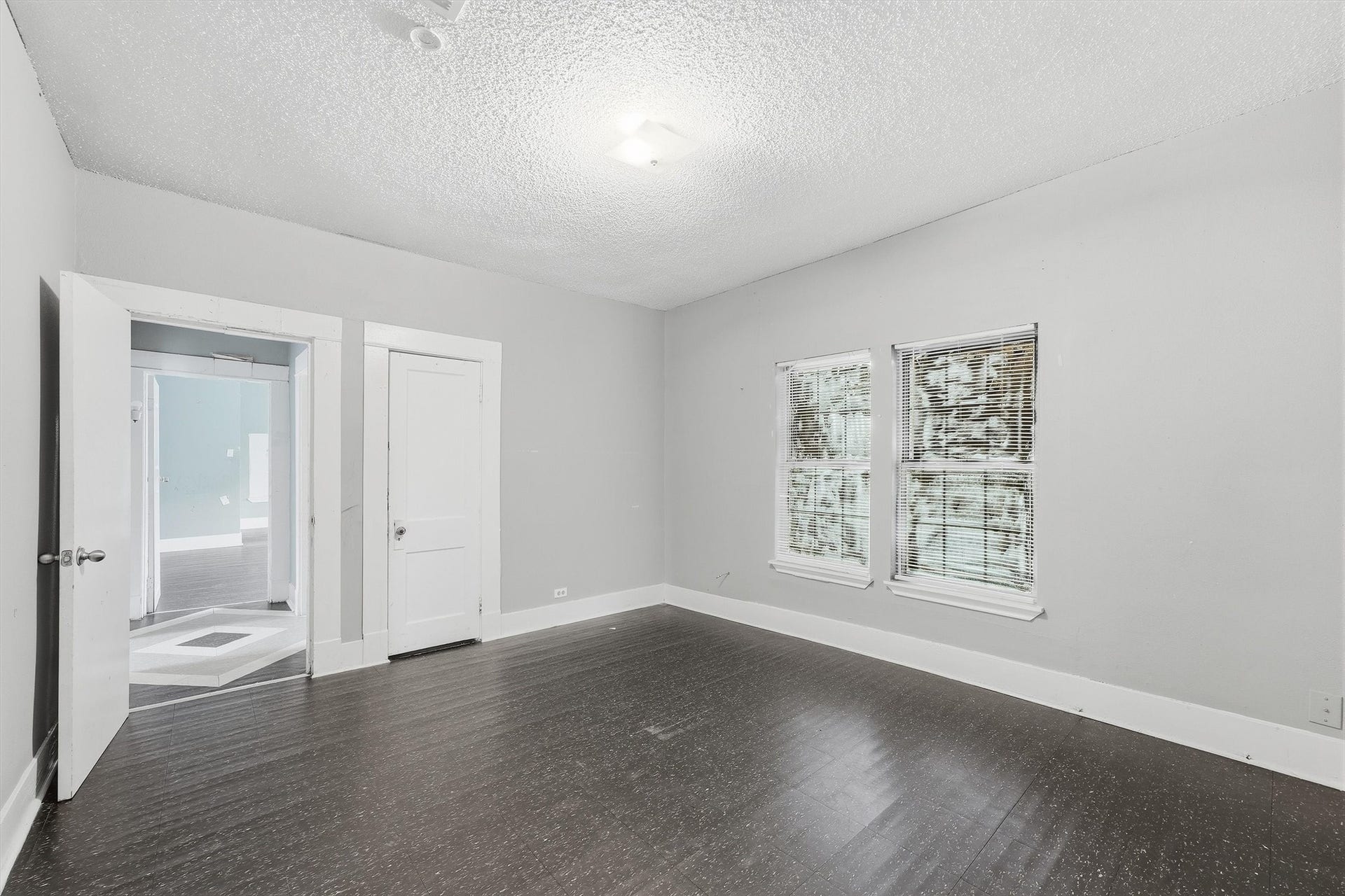 5709 Sherman Street, Houston, TX 77011 5709 Sherman Street, Houston, TX 77011