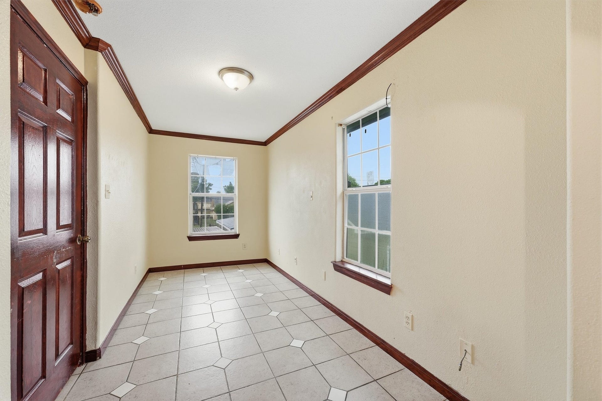 5709 Sherman Street, Houston, TX 77011 5709 Sherman Street, Houston, TX 77011
