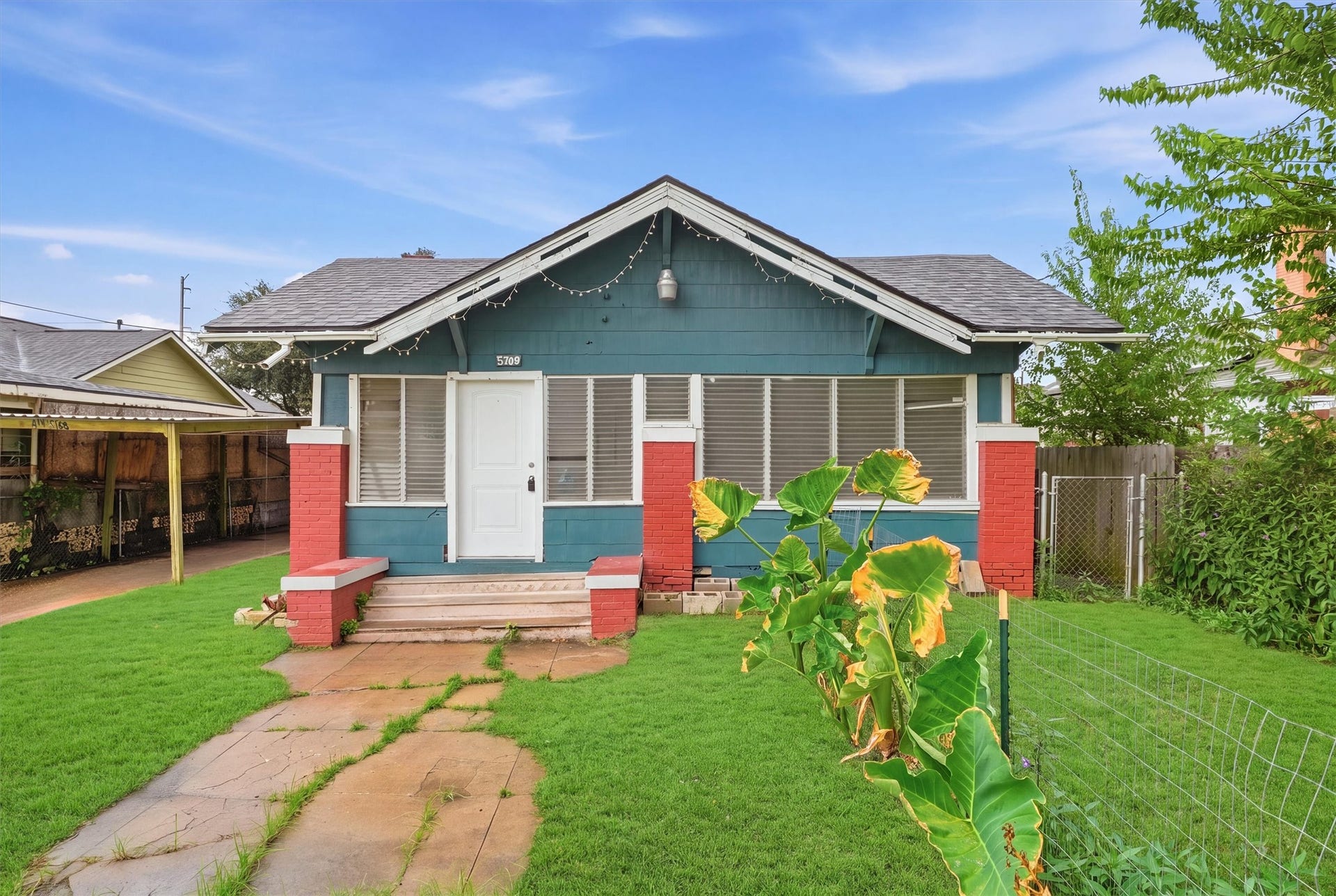 5709 Sherman Street, Houston, TX 77011 5709 Sherman Street, Houston, TX 77011