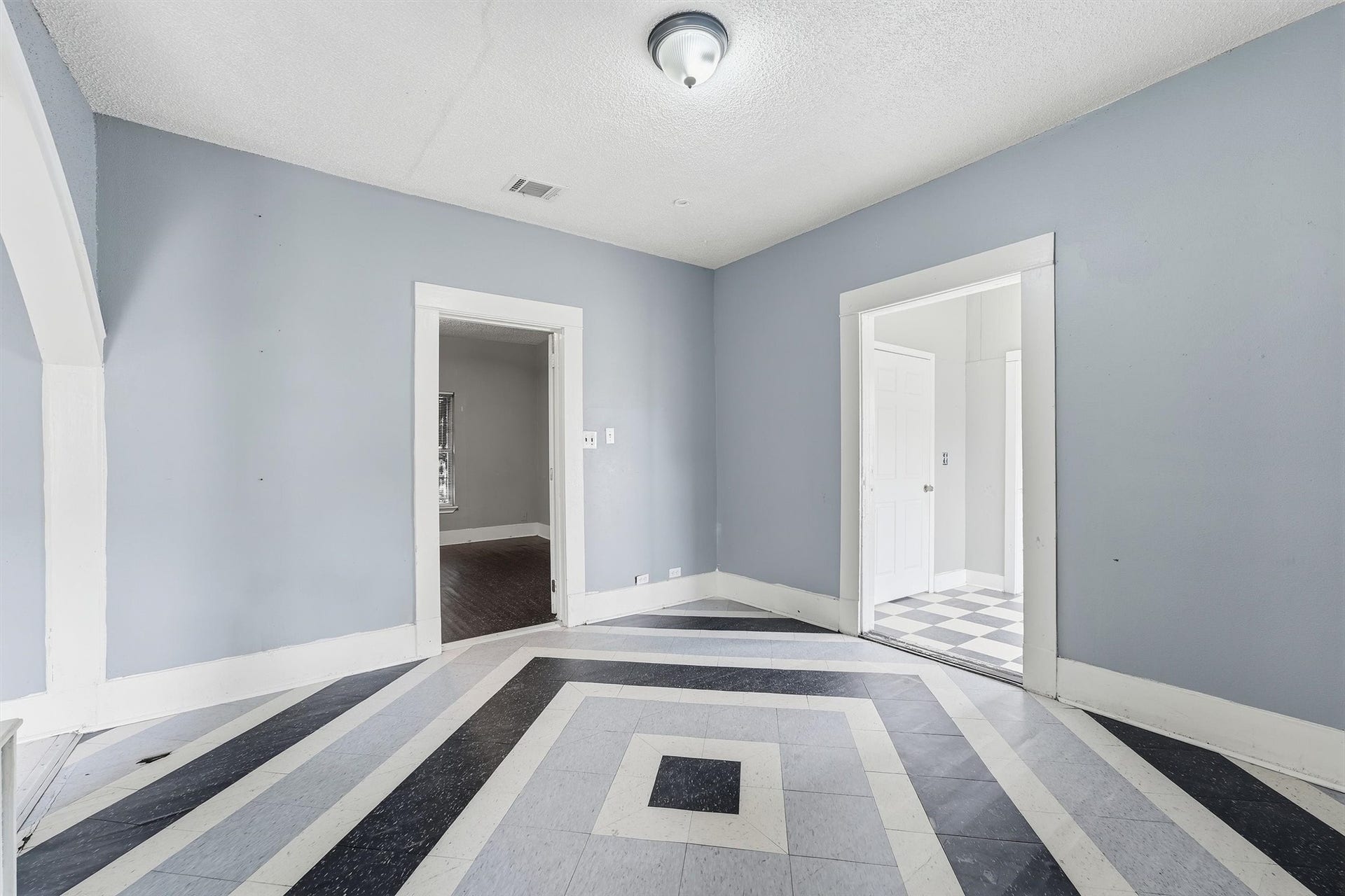 5709 Sherman Street, Houston, TX 77011 5709 Sherman Street, Houston, TX 77011