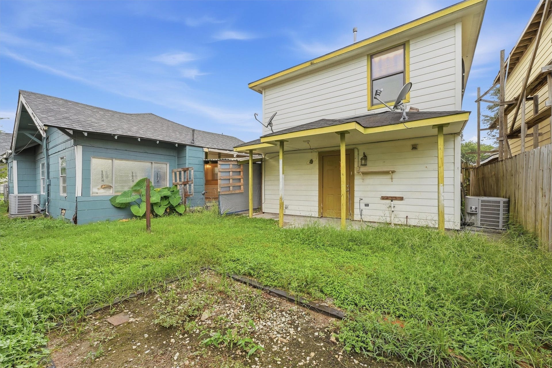 5709 Sherman Street, Houston, TX 77011 5709 Sherman Street, Houston, TX 77011