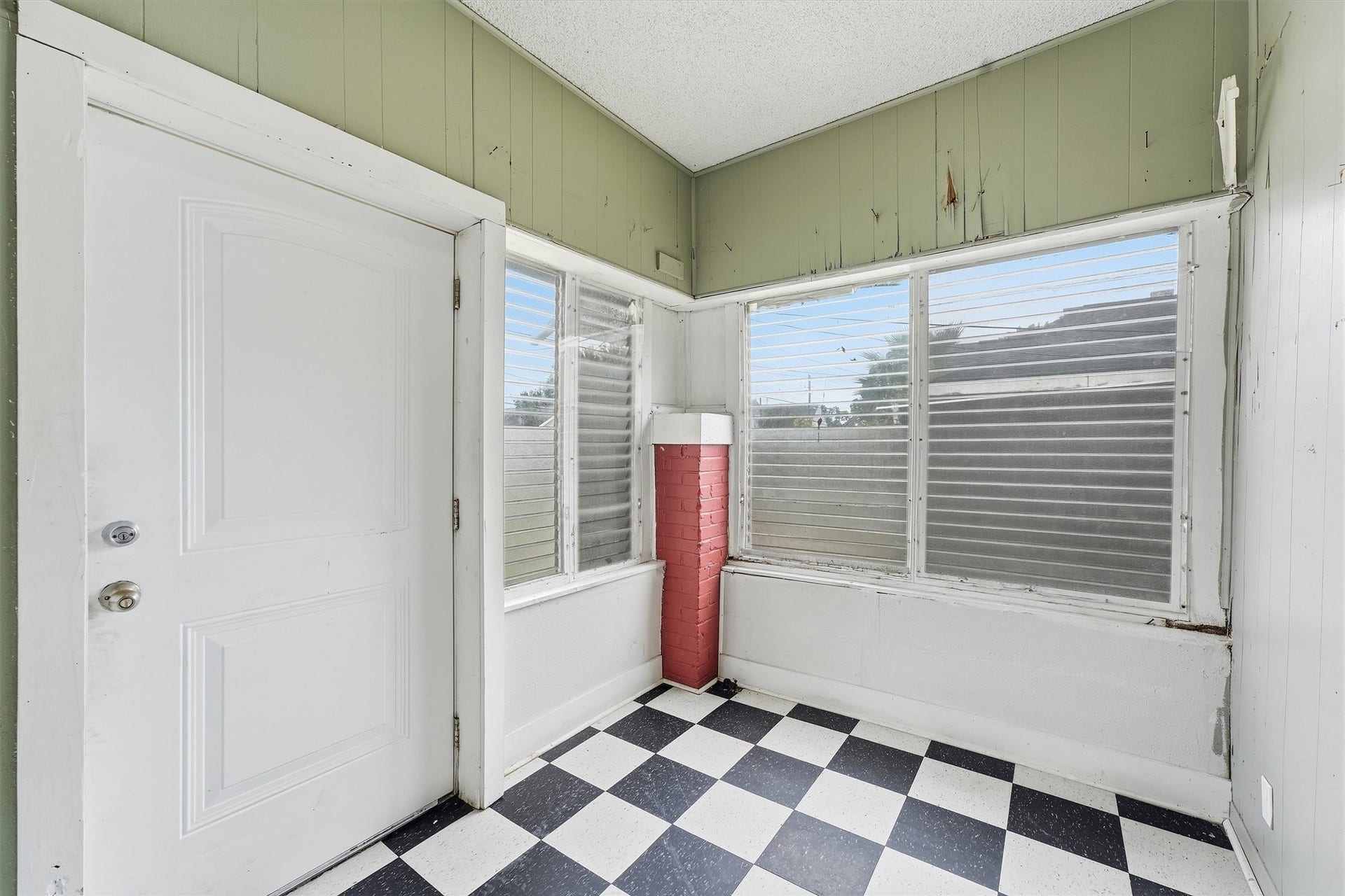 5709 Sherman Street, Houston, TX 77011 5709 Sherman Street, Houston, TX 77011