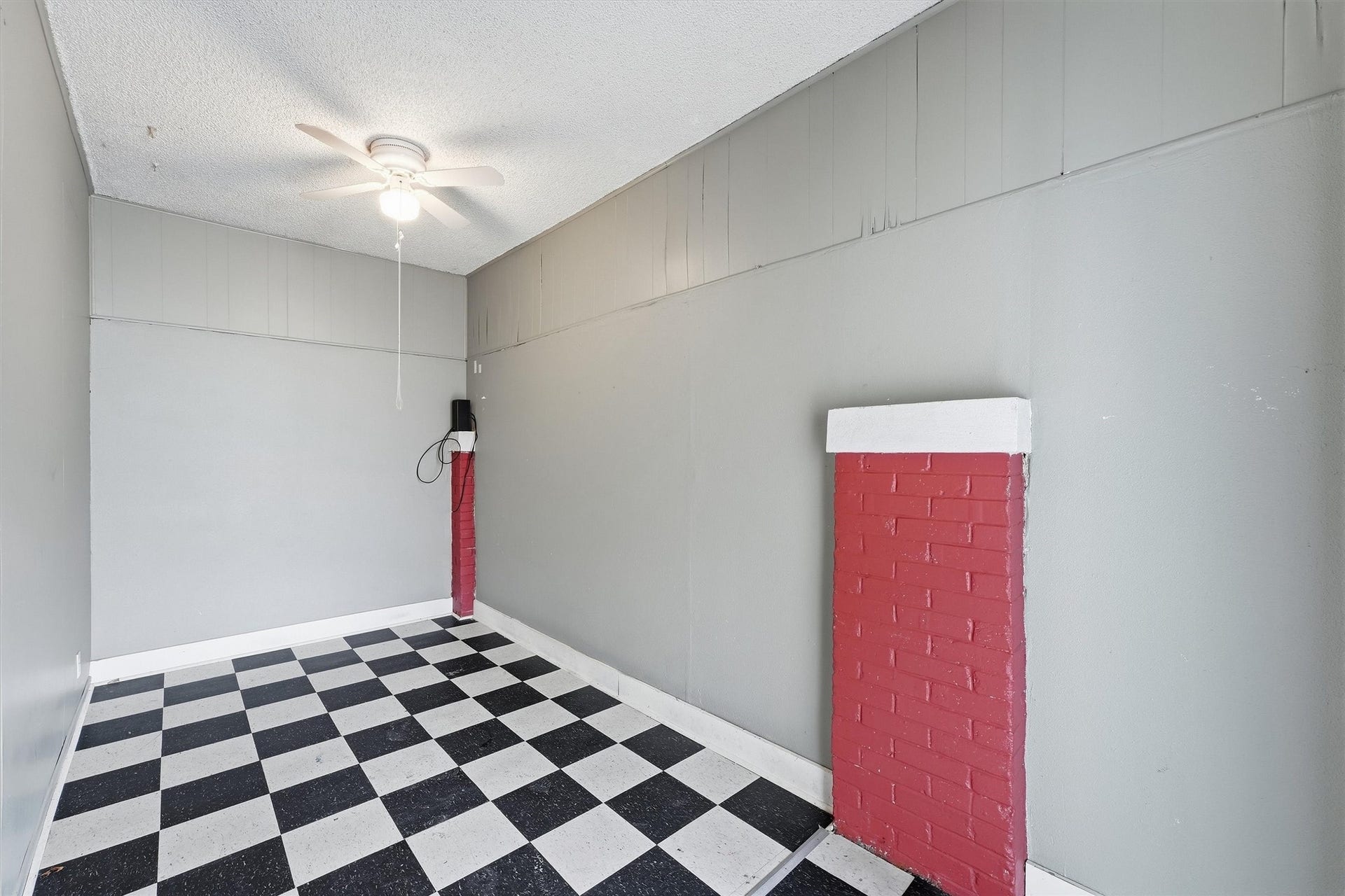 5709 Sherman Street, Houston, TX 77011 5709 Sherman Street, Houston, TX 77011