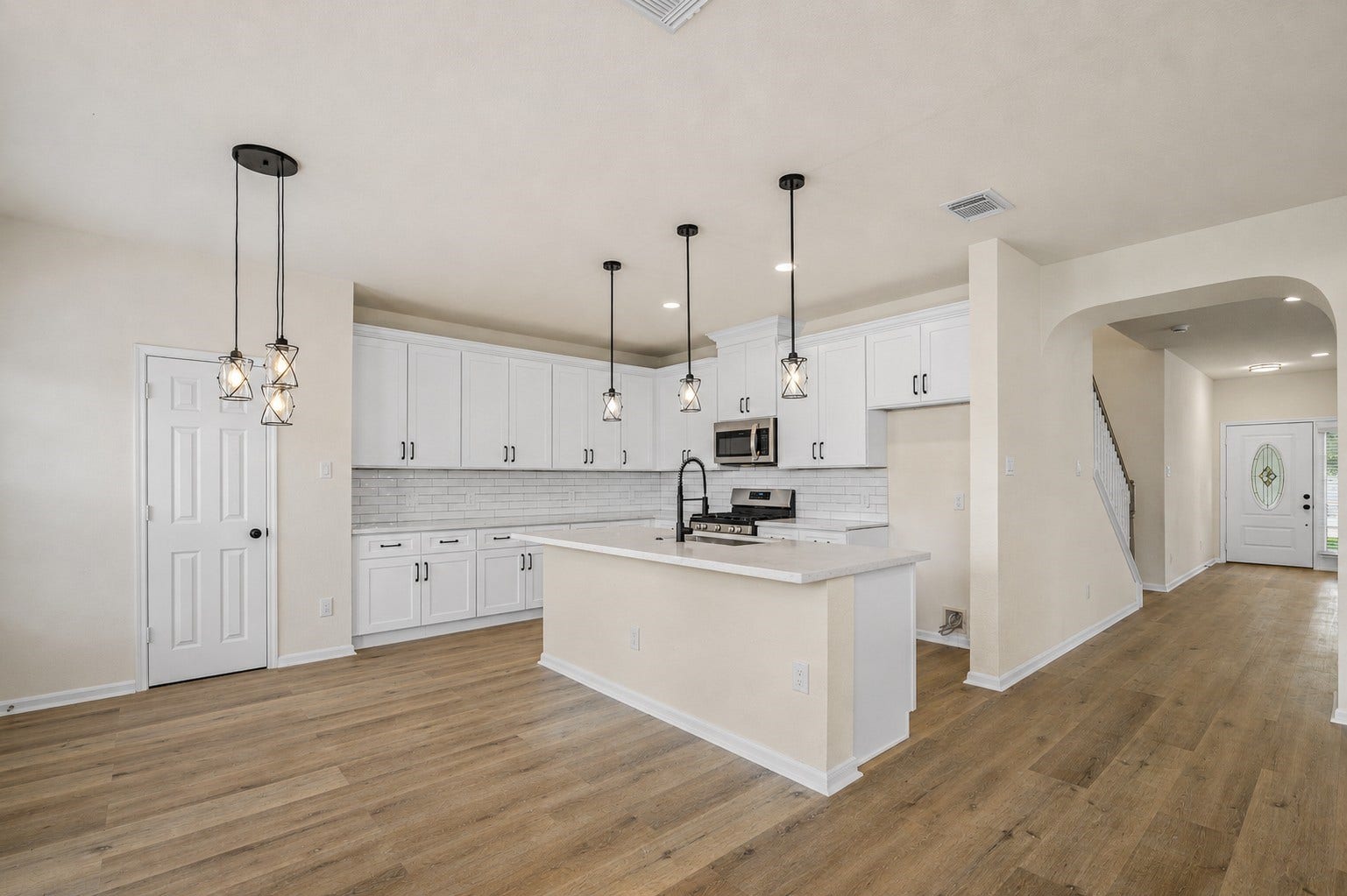 Gourmet Kitchen. New Cabinets, Countertops, and Appliances.