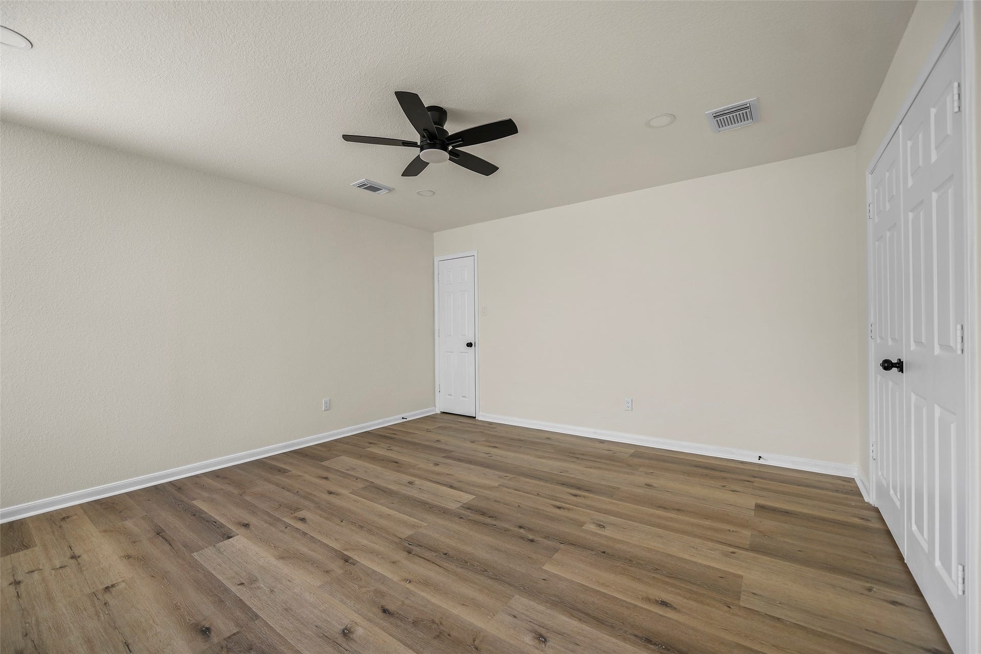Media Room/ 5th Bedroom