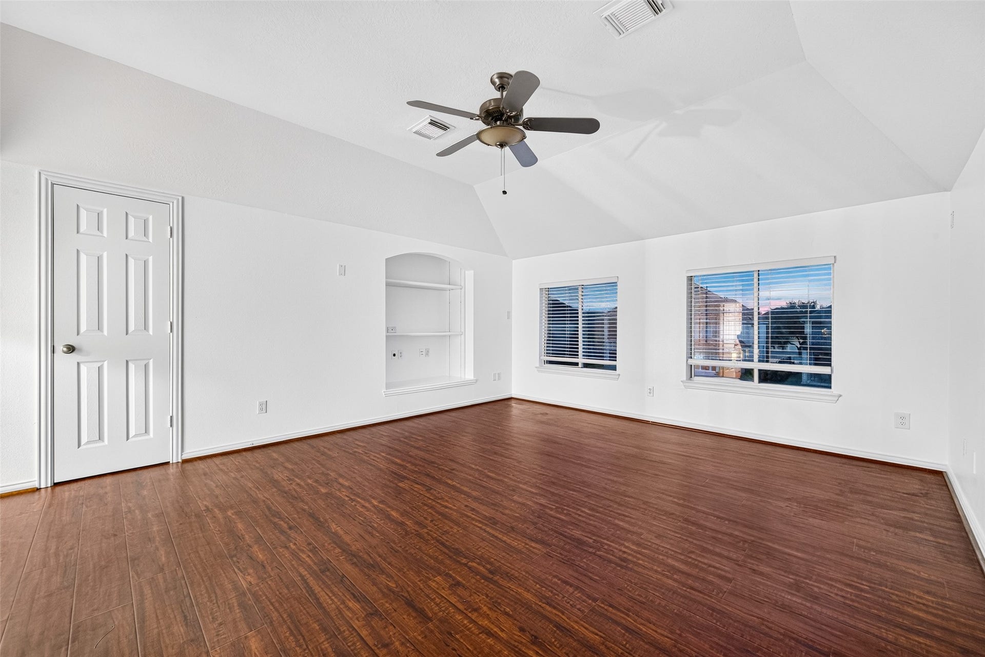 14242 Ashmore Reef Court, Sugar Land, TX 77498 Spacious game room offering a versatile setting for family fun, entertaining, and memorable gatherings
