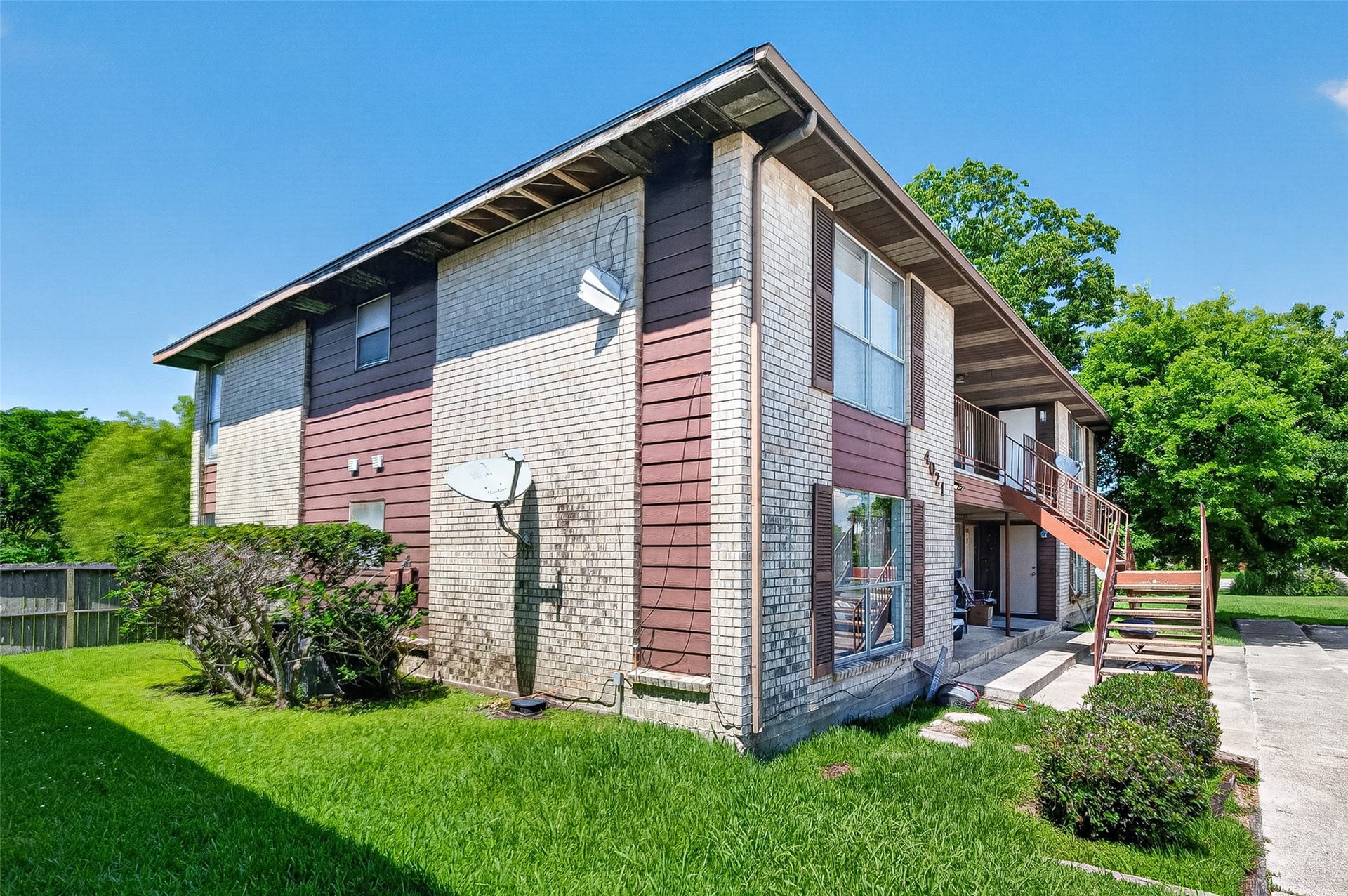 4021 Briar Hollow Drive, Dickinson, TX 77539 4021 Briar Hollow Drive, Dickinson, TX 77539