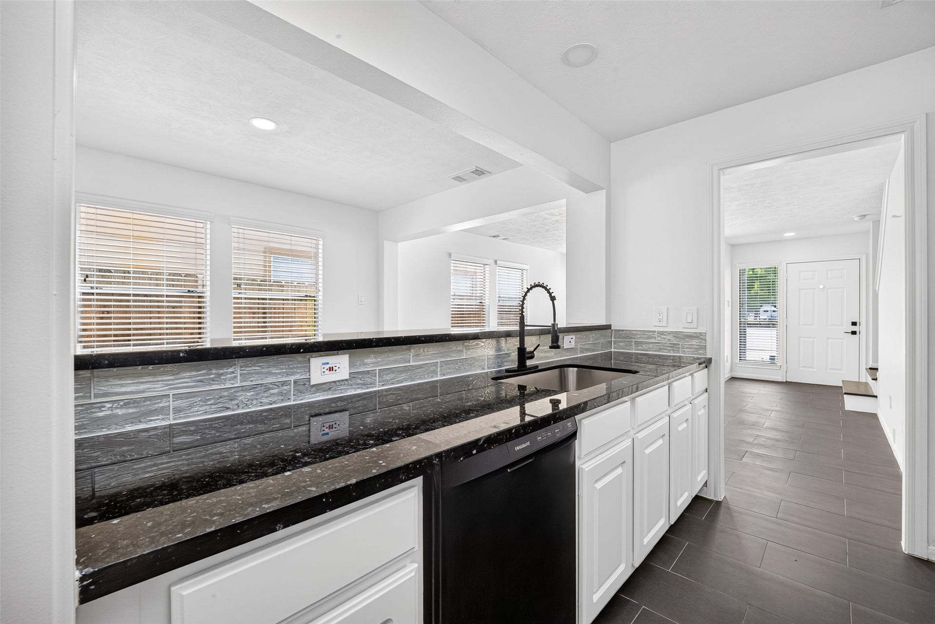 1214 Cleveland Street, Houston, TX 77019