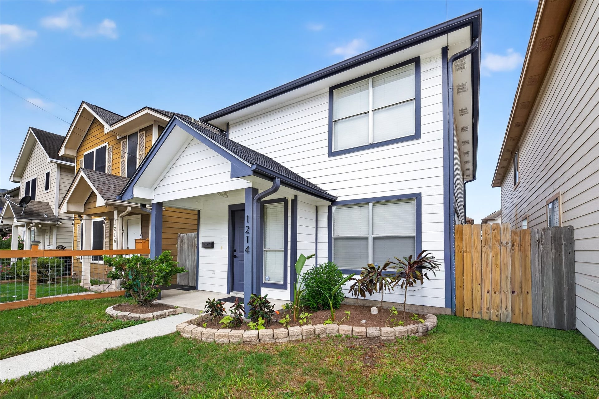 1214 Cleveland Street, Houston, TX 77019