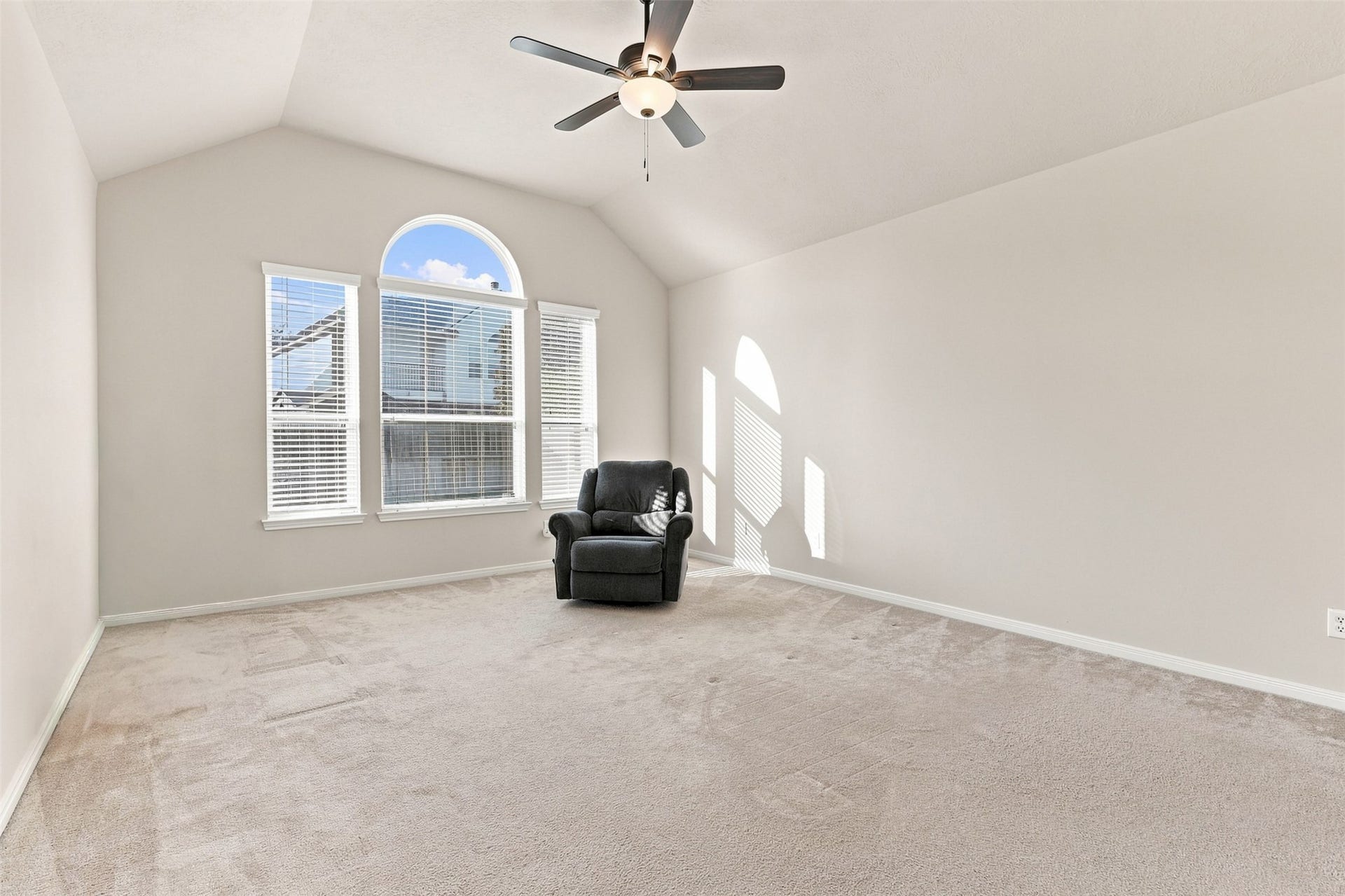 13107 Silhouette Bay Court, Pearland, TX 77584 13107 Silhouette Bay Court, Pearland, TX 77584