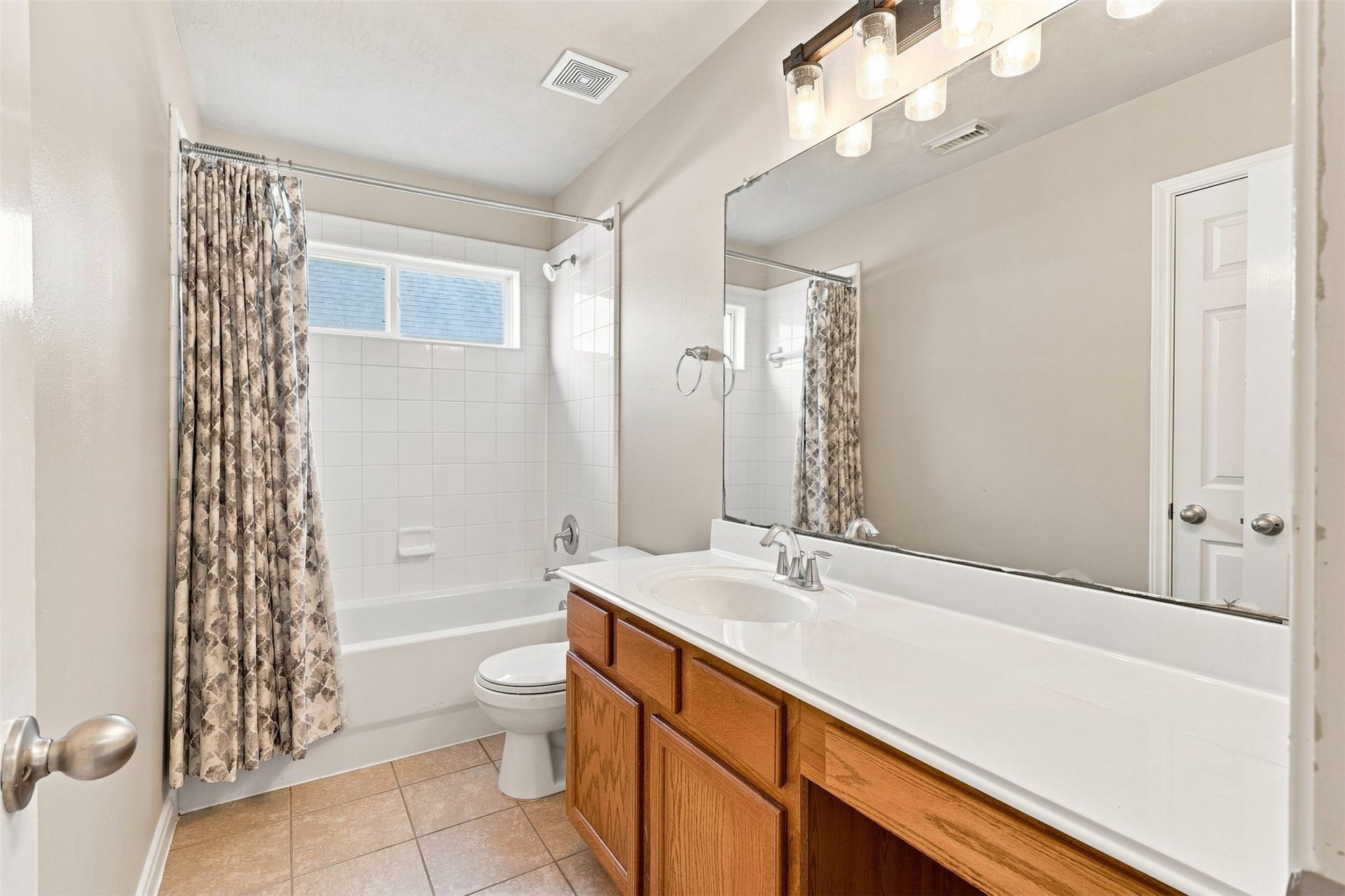 13107 Silhouette Bay Court, Pearland, TX 77584 13107 Silhouette Bay Court, Pearland, TX 77584