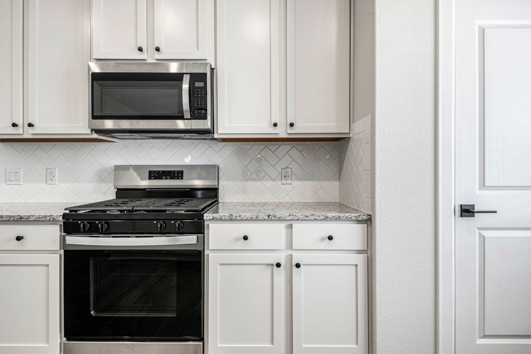15683 Honey Cove Drive, Conroe, TX 77303 15683 Honey Cove Drive, Conroe, TX 77303