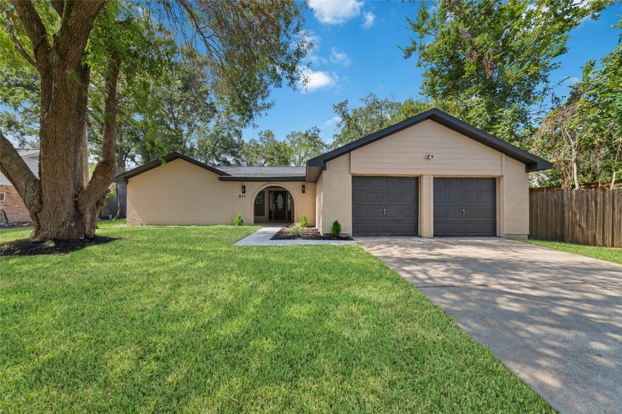 Property photo for 811 Timber Cove Drive, Seabrook, TX