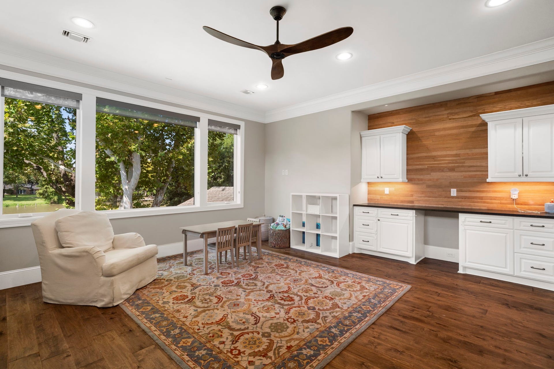 706 Oyster Creek Drive, Sugar Land, TX 77478 Upstairs you'll find a open and airy game room with windows overlooking the water.